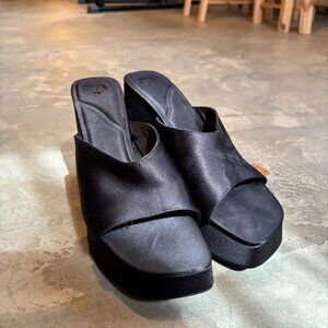 Black wedged sandals- Zara